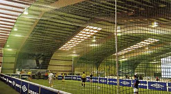 filet de protection d'espace - complexe de foot en salle