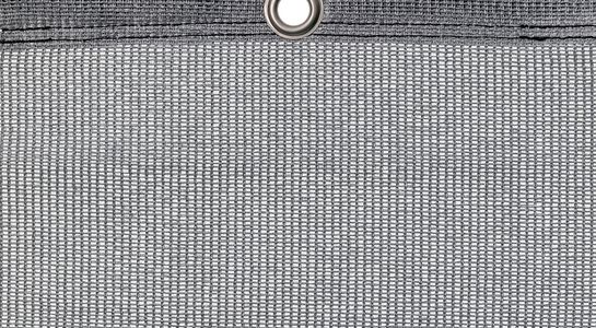 Luftdurchlässige Plane, silber, mit Öse im oberen verstärkten Rand, Detailbild