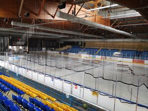 Comment la ville de la Roche-sur-Yon protège les spectateurs de sa patinoire ?