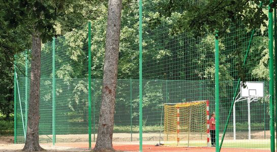 filet pare-ballons terrain multisport
