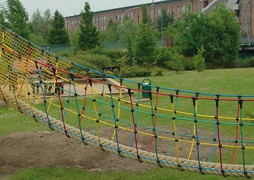 Pont en V avec corde centrale