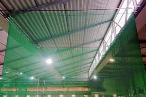 Metz - L'anneau - Filet de lancer coulissant sur rails indoor