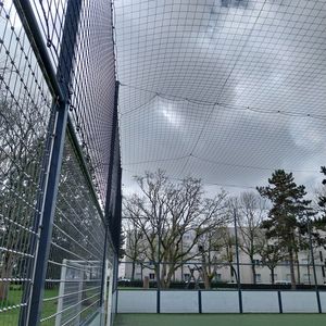 Installation de filets anti-vandalisme à Rennes